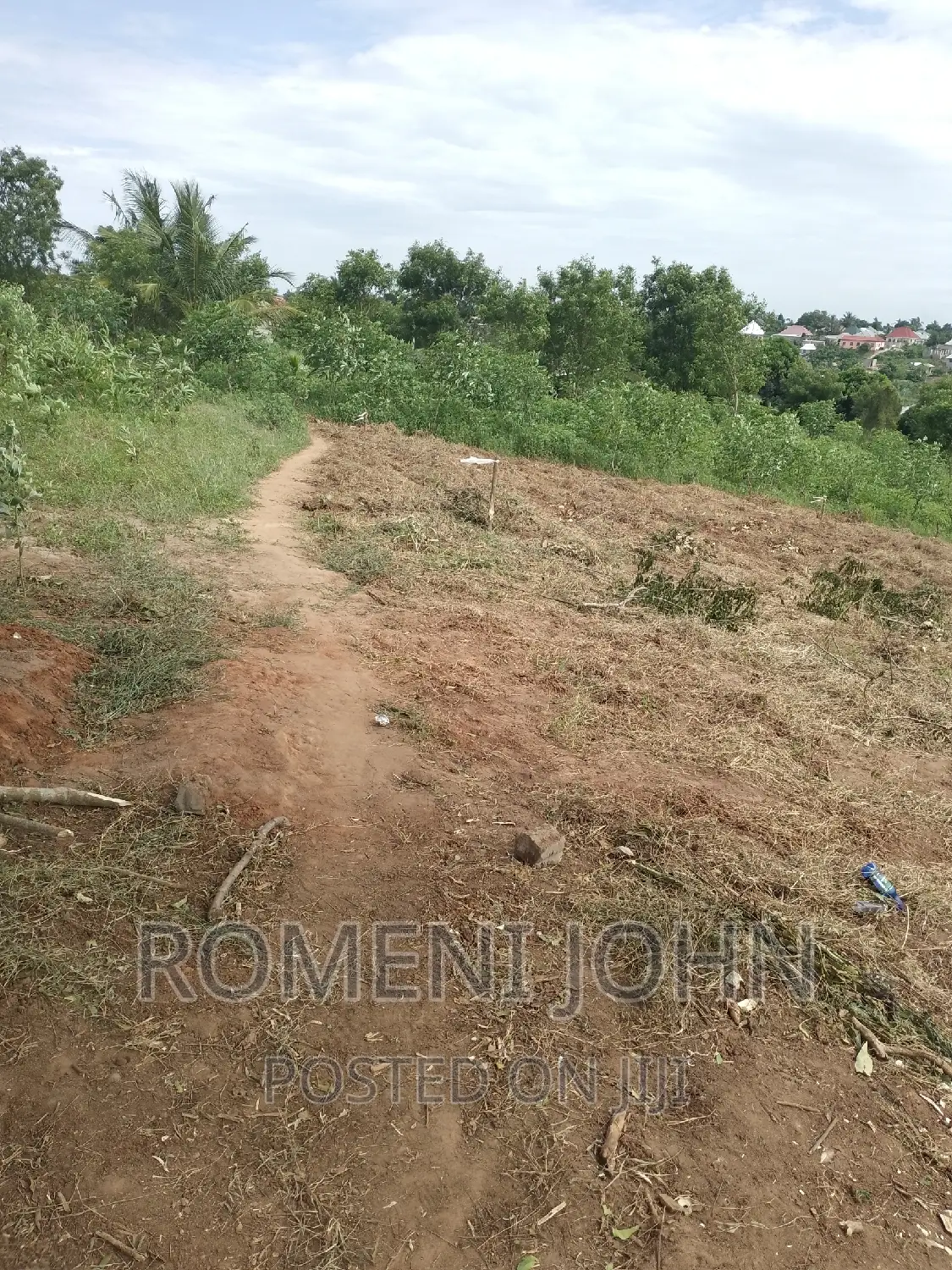 Kiwanja Sqmita 200 Kinauzwa Ml 2.8 Chanika Buyuni.