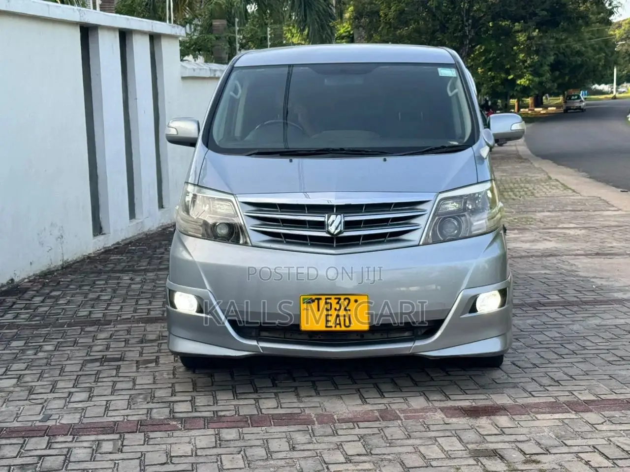 Toyota Alphard 2007 Gray