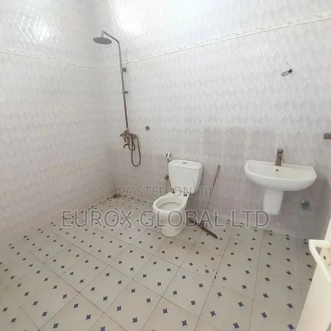 4bdrm House in Ungindoni Street, Kigamboni for rent