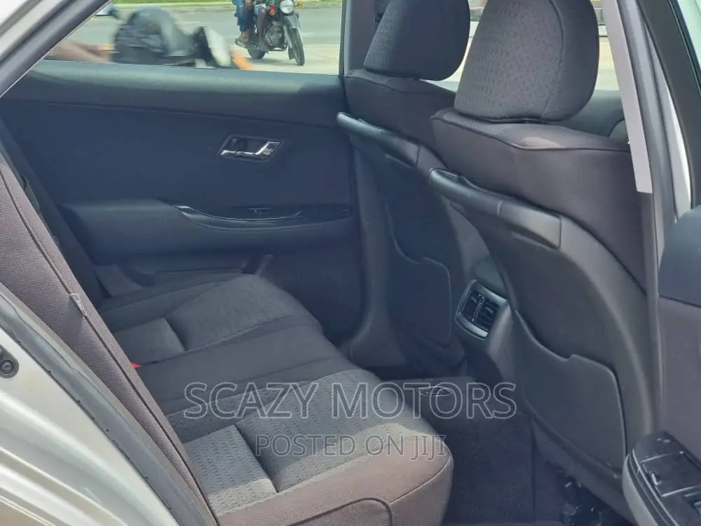 Toyota Crown 2009 Silver