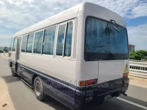 Mitsubishi Fuso Rosa 1999