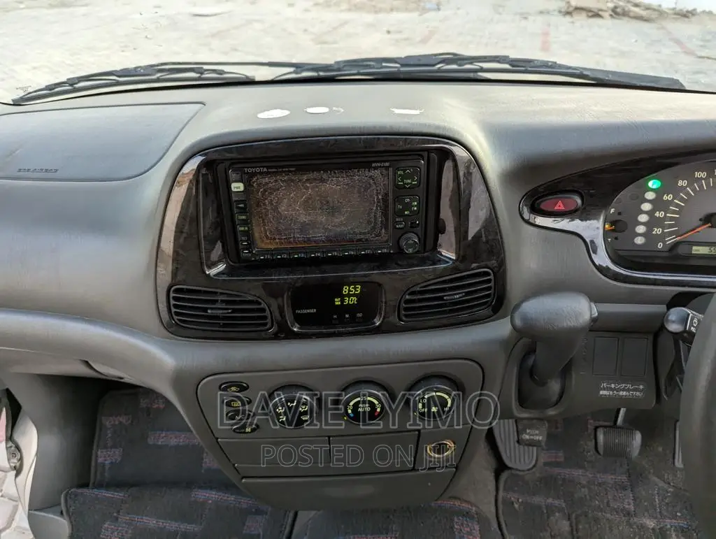 Toyota Lite-Ace 2000 Pearl