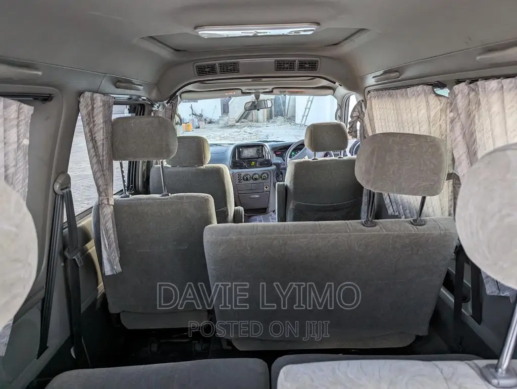 Toyota Lite-Ace 2000 Pearl