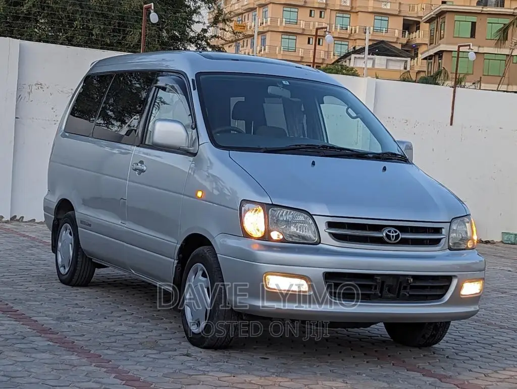 Toyota Lite-Ace 2000 Pearl