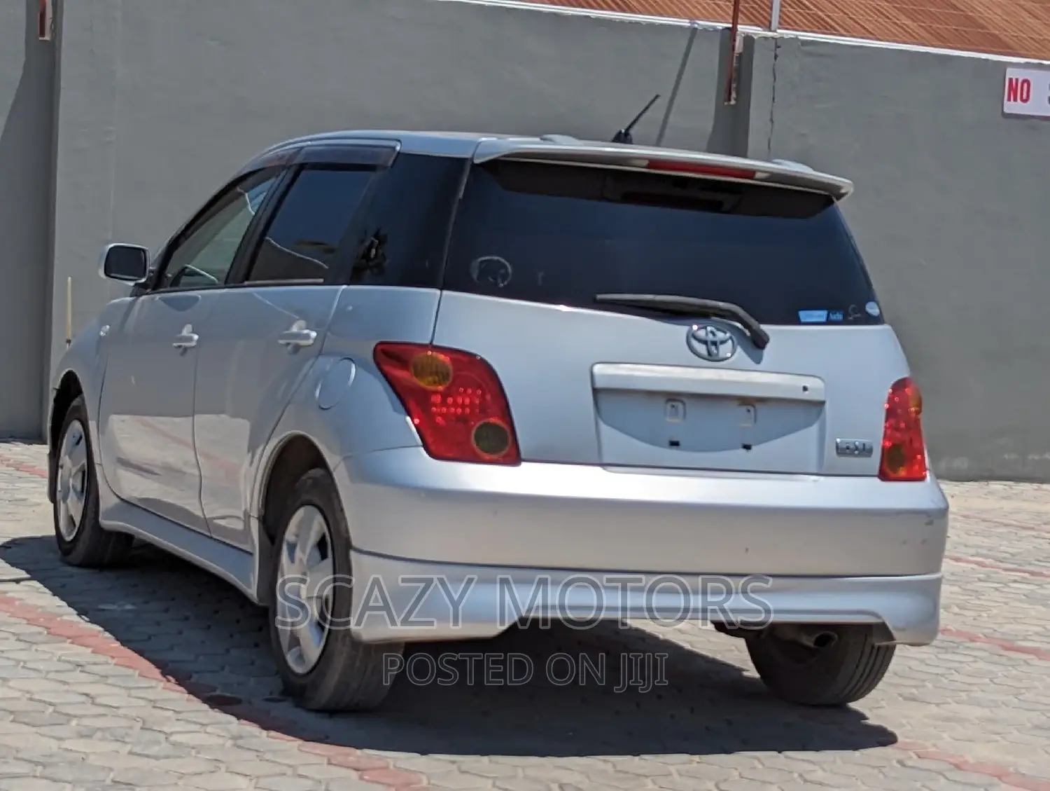 Toyota IST 2005 Silver