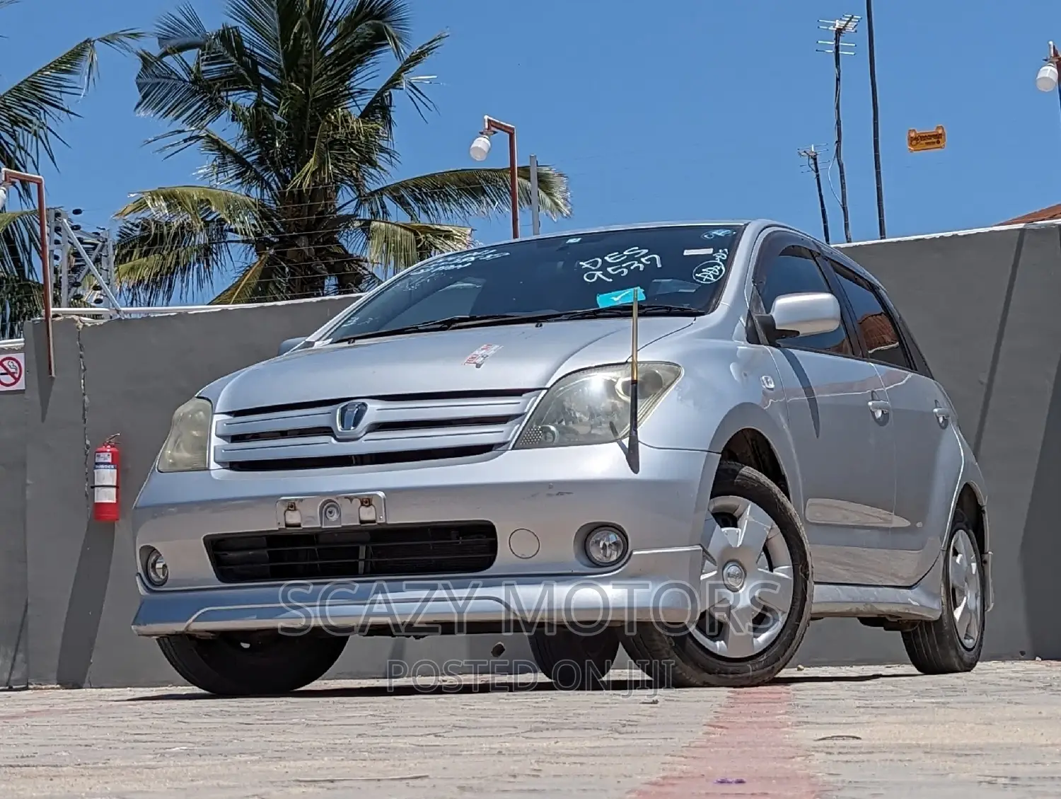 Toyota IST 2005 Silver