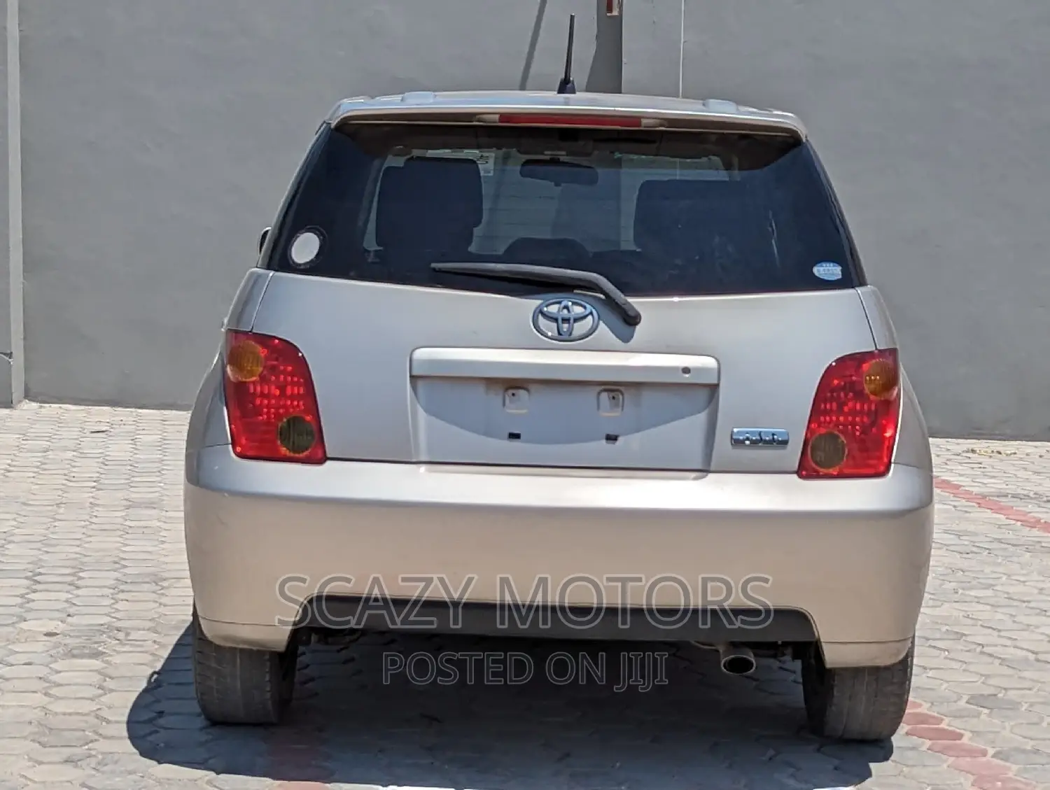 Toyota IST 2005 Silver