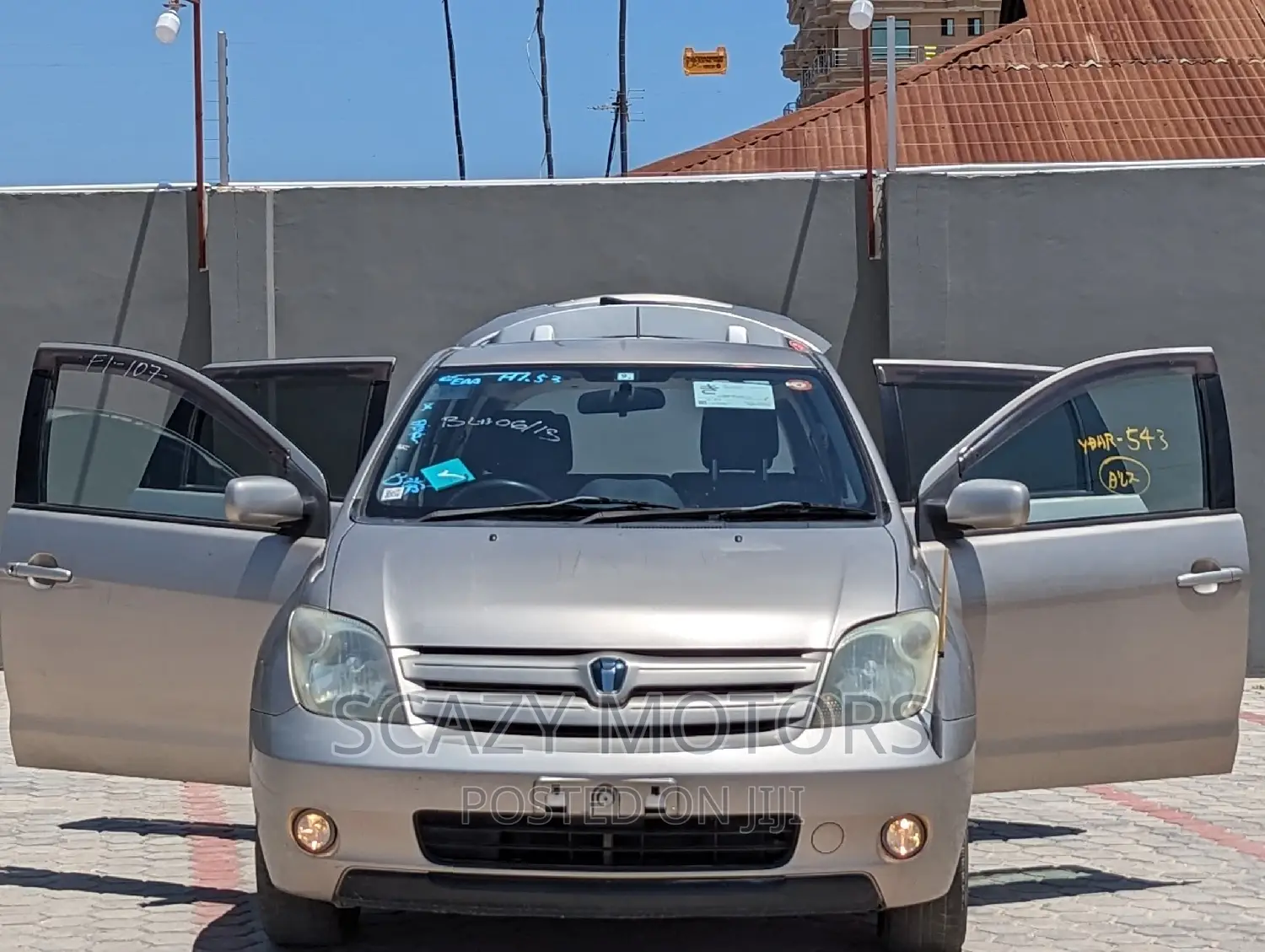 Toyota IST 2005 Gold