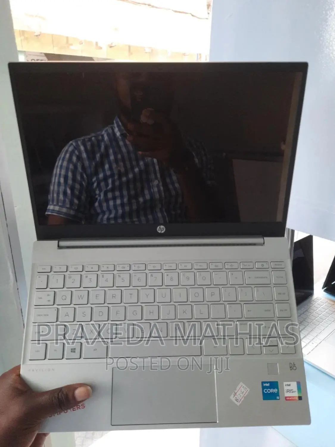 New Laptop HP Pavilion 13 8GB Intel Core I3 SSD 256GB