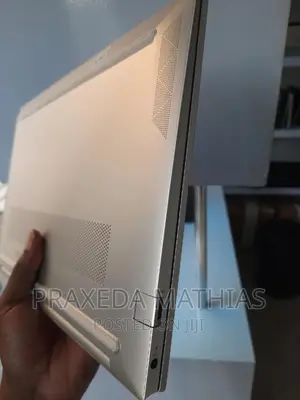 New Laptop HP Pavilion 13 8GB Intel Core I3 SSD 256GB