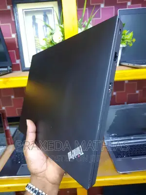Laptop Lenovo ThinkPad E14 Gen 4 16GB Intel Core I5 SSD 512GB
