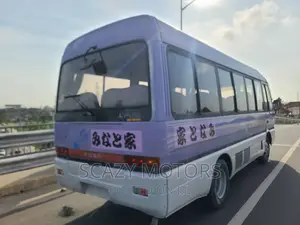 Mitsubishi Fuso Rosa 1999
