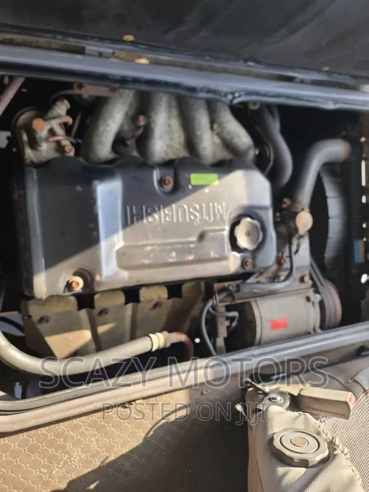 Mitsubishi Fuso Rosa 1999