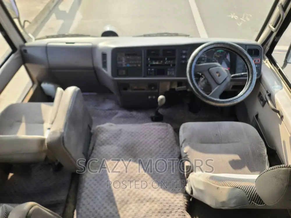 Mitsubishi Fuso Rosa 1999