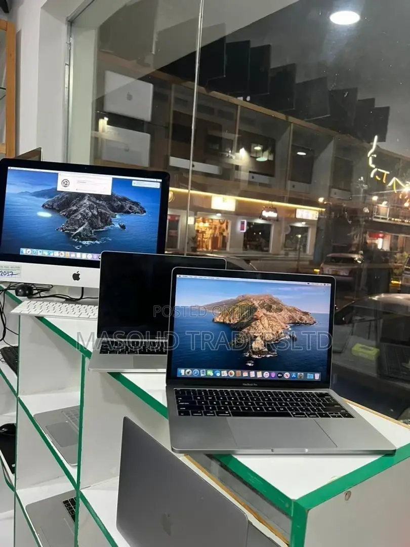 Laptop Apple MacBook Pro 2017 16GB Intel Core I7 SSD 256GB
