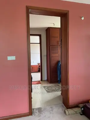 5bdrm House in Bahari Beach, Kunduchi for sale