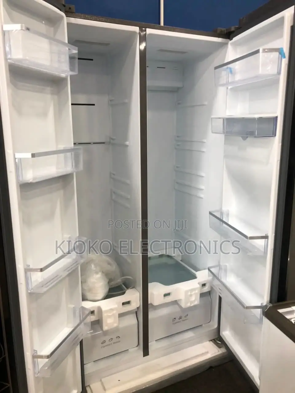Westpoint Side by Side Refrigerator