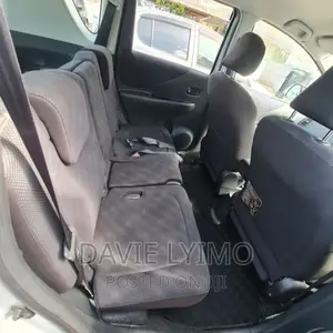 Toyota Ractis 1.5 AWD 2008 Silver