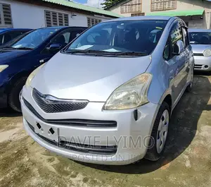 Toyota Ractis 1.5 AWD 2008 Silver