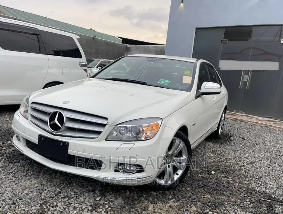 Mercedes-Benz C-Class C 200 Kompressor (W204) 2008 Pearl