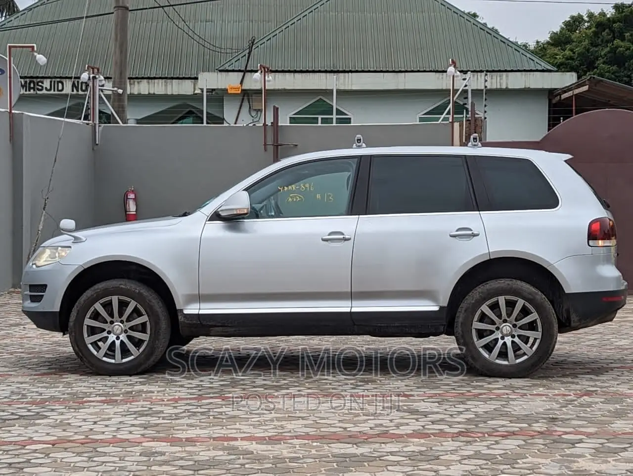 Volkswagen Touareg 2010 Silver