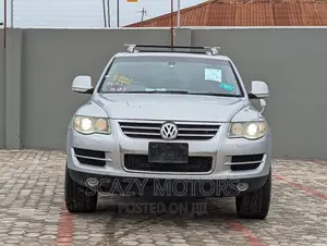 Volkswagen Touareg 2010 Silver
