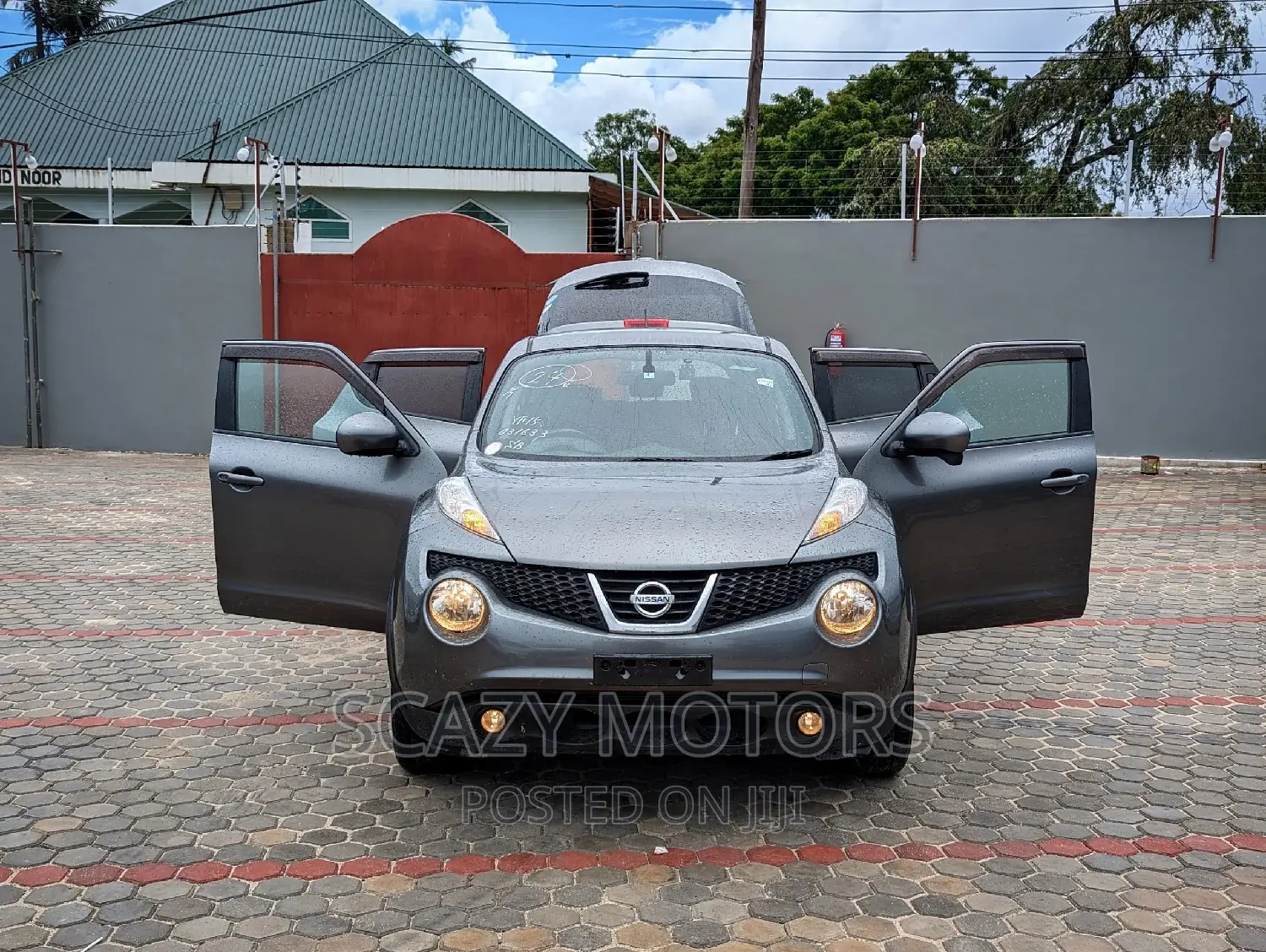Nissan Juke 2011 Gray