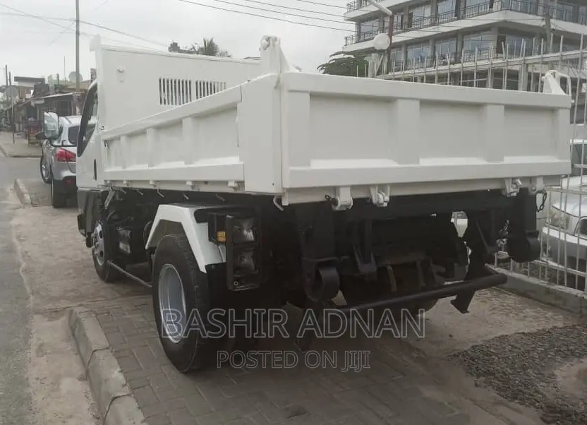 New Mitsubishi Canter Dumper Ya Helper Mpya.