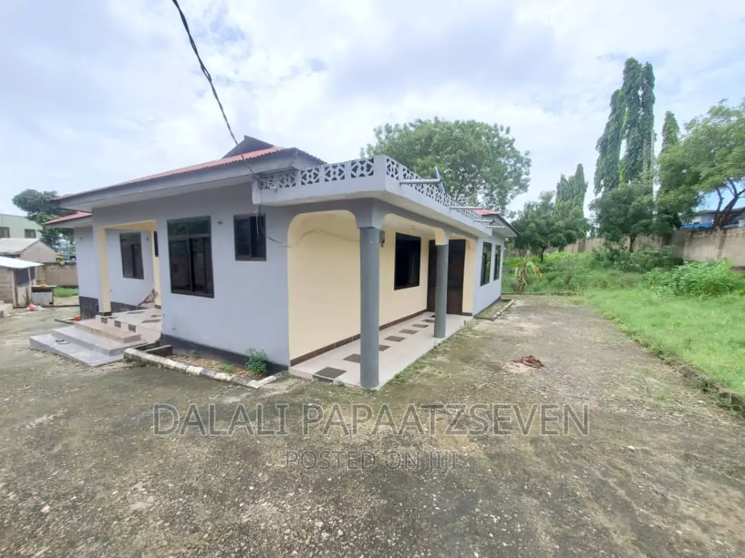 3bdrm House in Dalalipapaatzseven, Kimara for rent