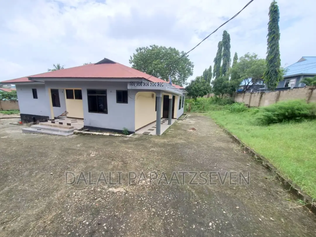 3bdrm House in Dalalipapaatzseven, Kimara for rent