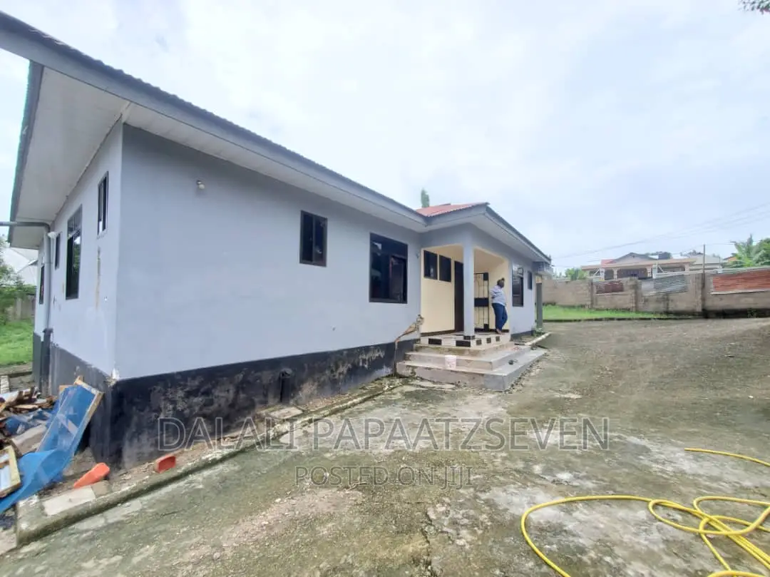 3bdrm House in Dalalipapaatzseven, Kimara for rent