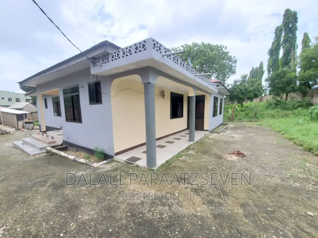 3bdrm House in Dalalipapaatzseven, Kimara for rent