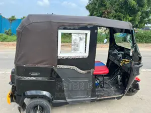 TVS King Cargo 2023 Beige