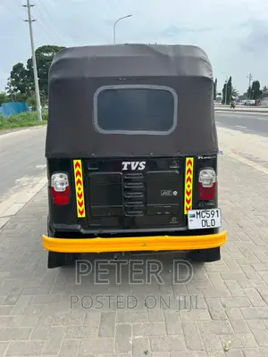 TVS King Cargo 2023 Beige