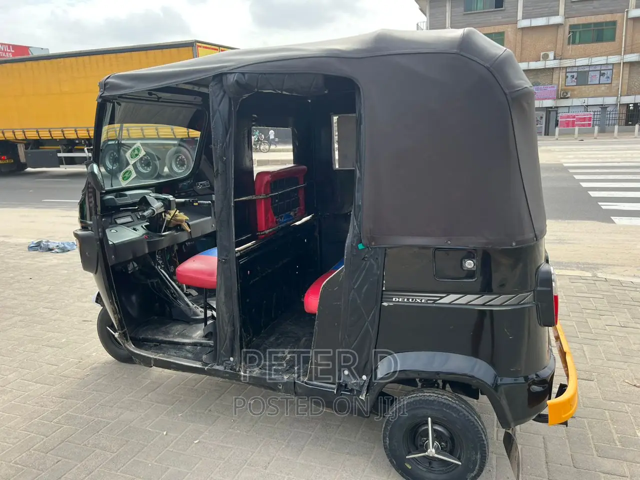 TVS King Cargo 2023 Beige