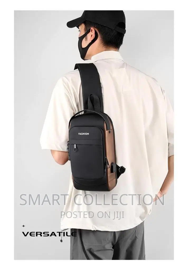 Fashionable Multi Pockets Waterproof Crossbody Bag