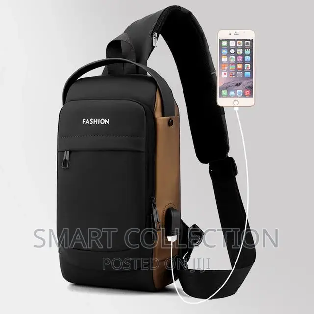 Fashionable Multi Pockets Waterproof Crossbody Bag