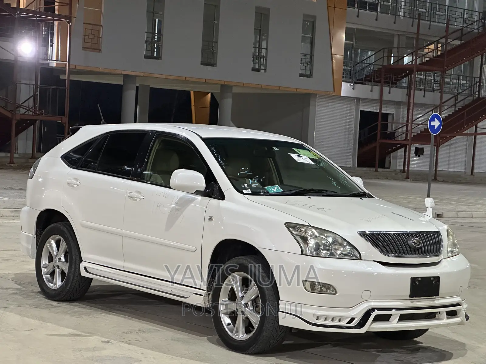 Toyota Harrier 2004 White