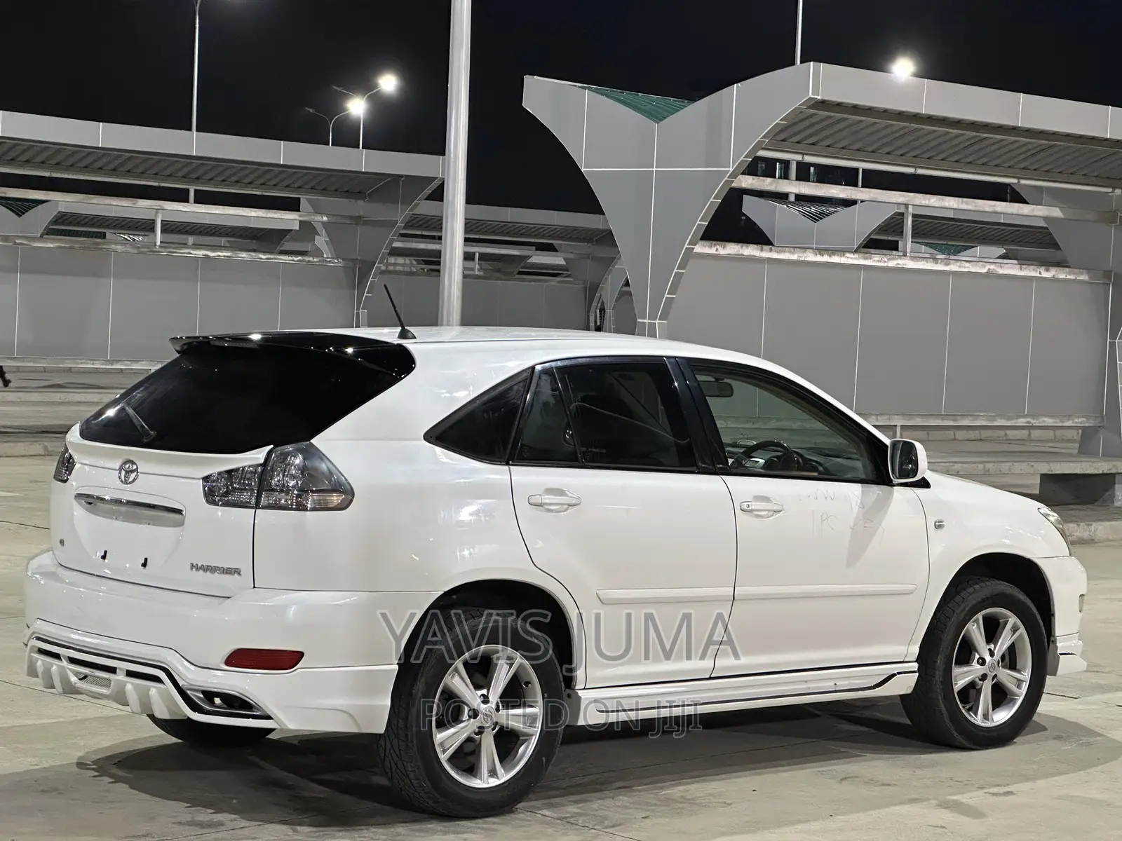 Toyota Harrier 2004 White