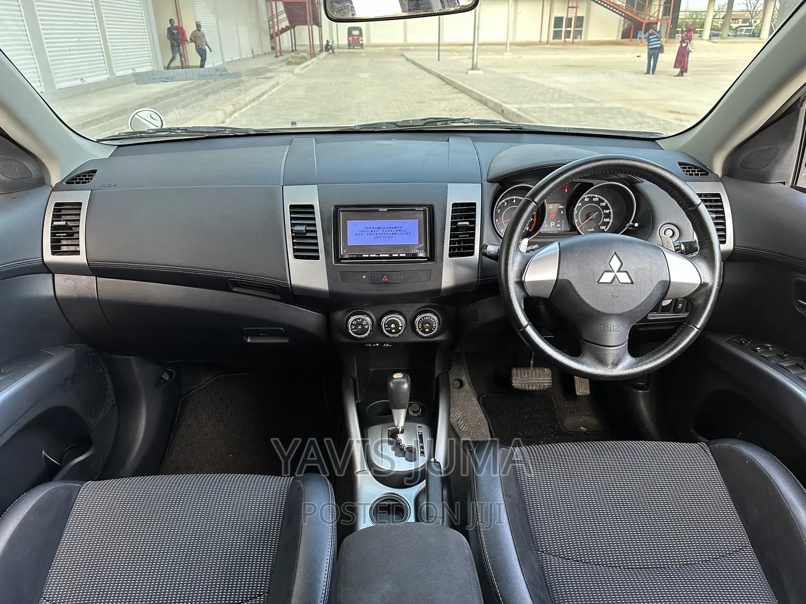 Mitsubishi Outlander 2012 White