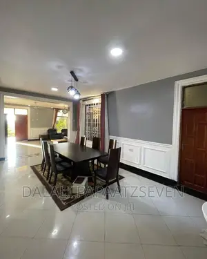5bdrm House in Dalalipapaatzseven, Bunju for sale