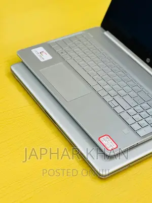 Laptop HP 15-Dy2075tg 16GB AMD SSD 256GB