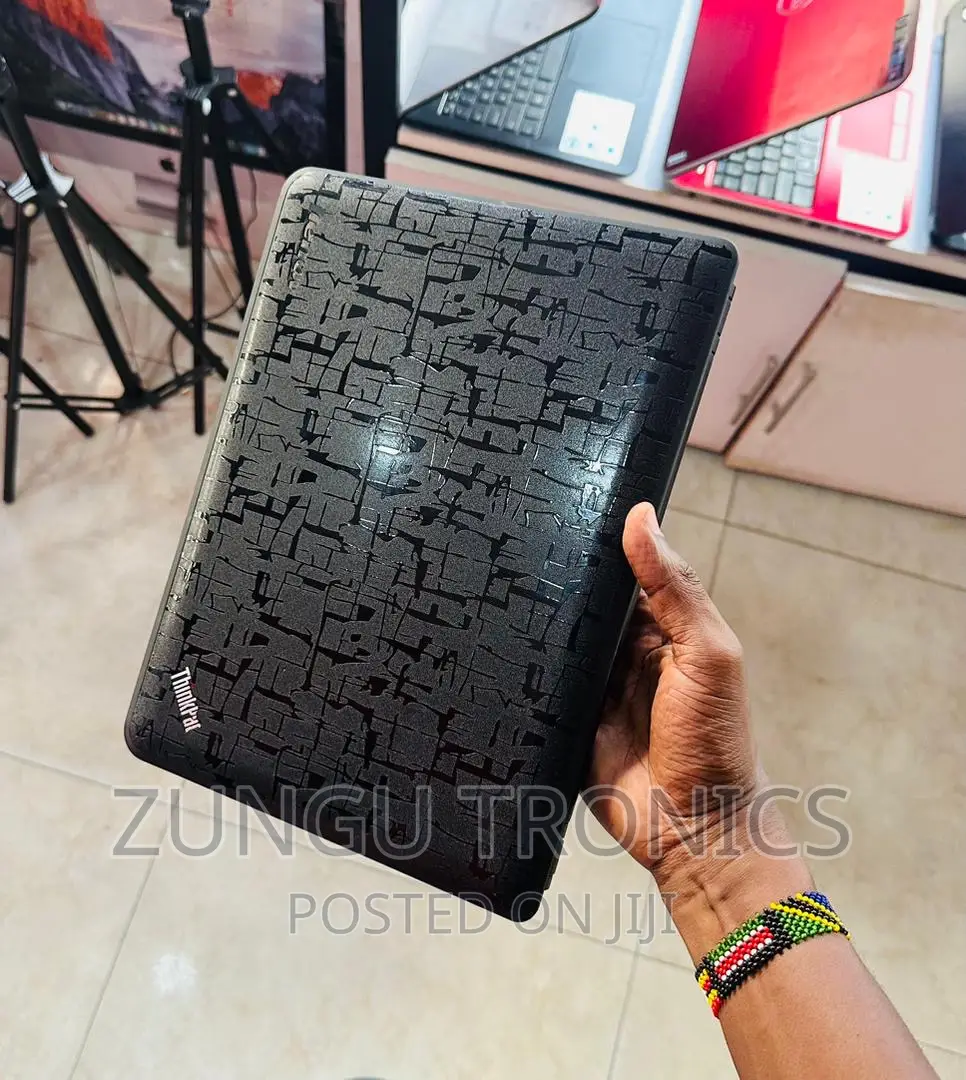 Laptop Lenovo ThinkPad 11e 4GB Intel Celeron HDD 500GB