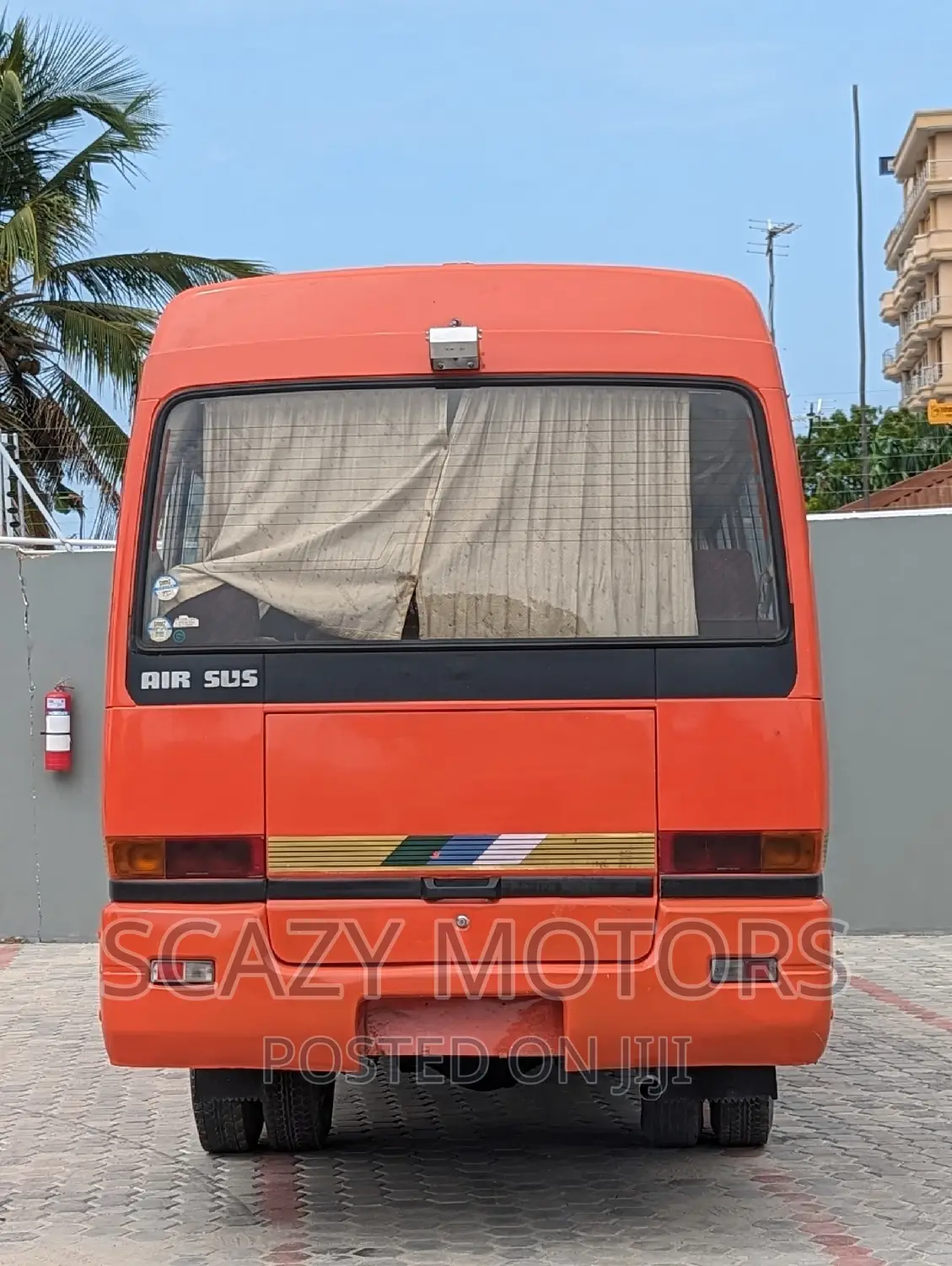 Mitsubishi Fuso Rosa 2004 Orange