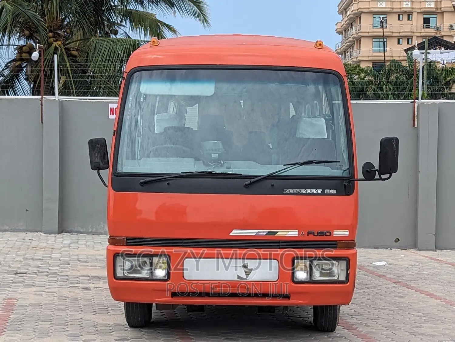 Mitsubishi Fuso Rosa 2004 Orange