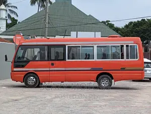 Mitsubishi Fuso Rosa 2004 Orange