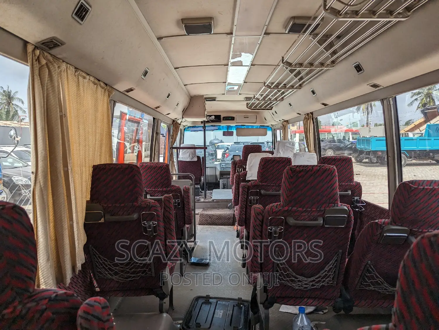 Mitsubishi Fuso Rosa 2004 Orange