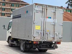 Mistubishi Canter 2007 Model.
