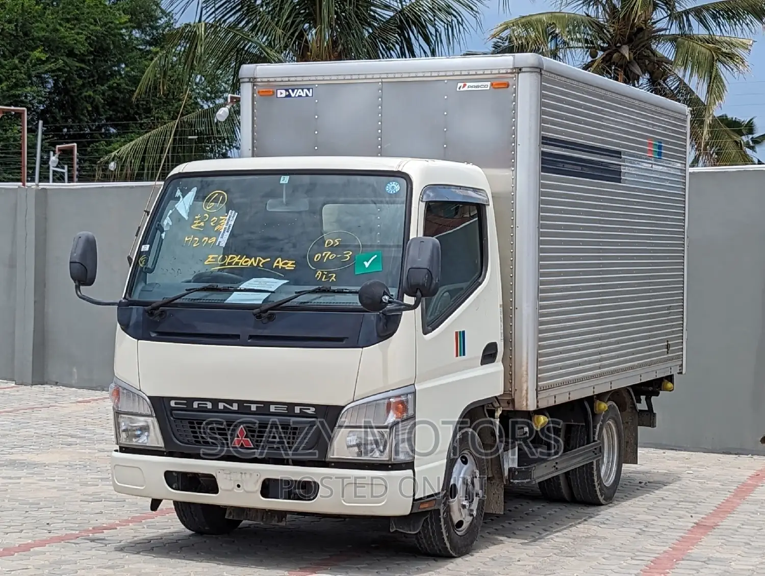 Mistubishi Canter 2007 Model.