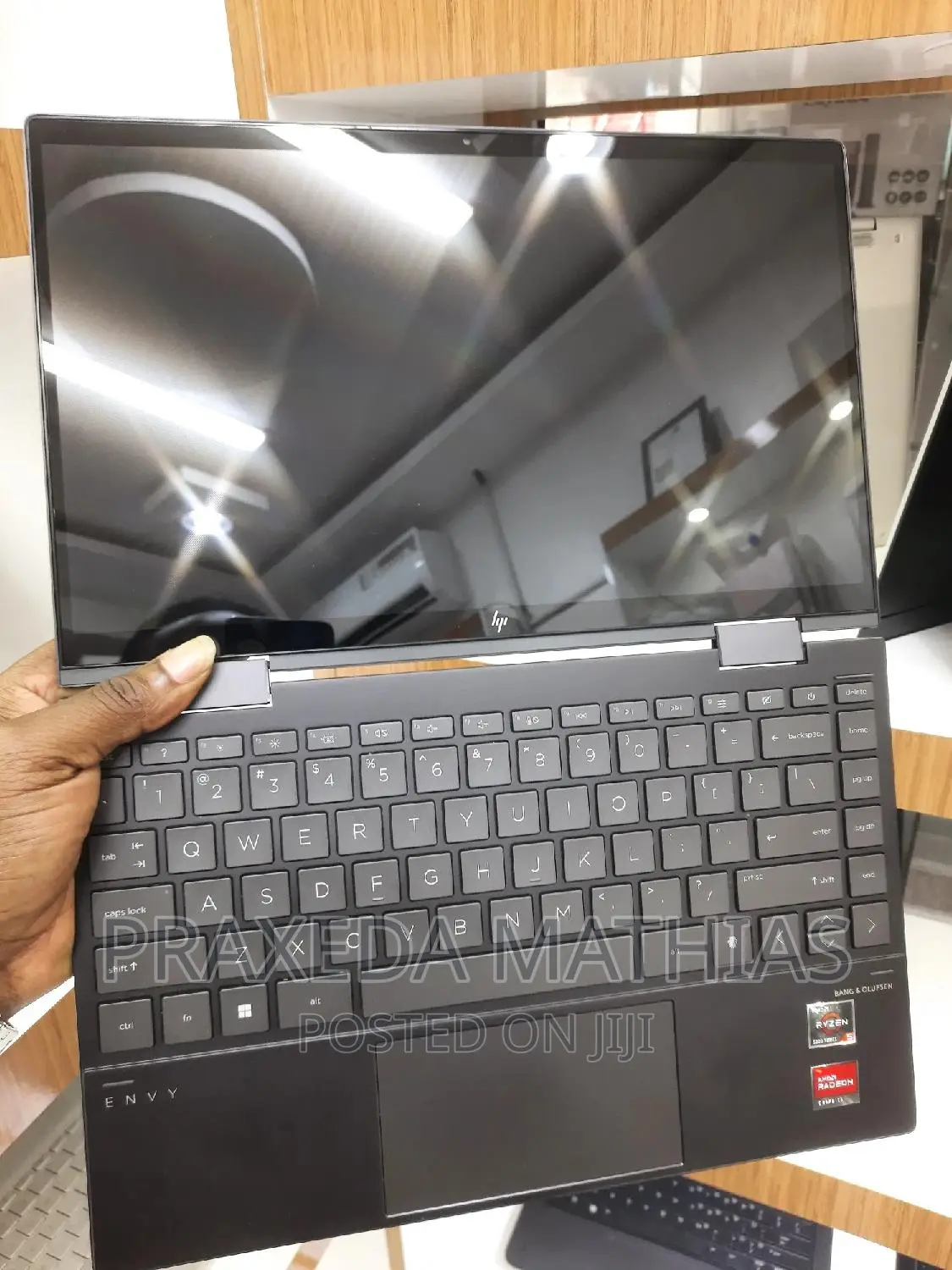 New Laptop HP Envy 13 16GB AMD Ryzen 5 SSD 512GB